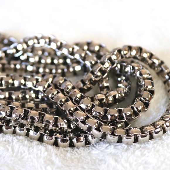 🌸 BOGO Box Chain Crossbody Replacement Strap - Picture 6 of 8